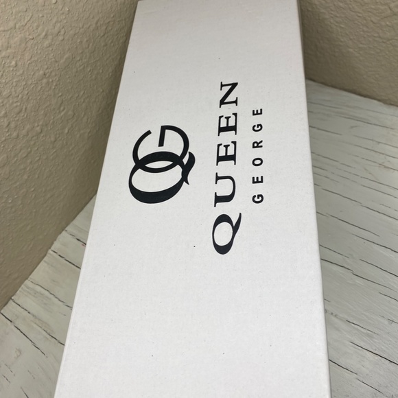 Queen George low top leopard print sneakers - Picture 8 of 8